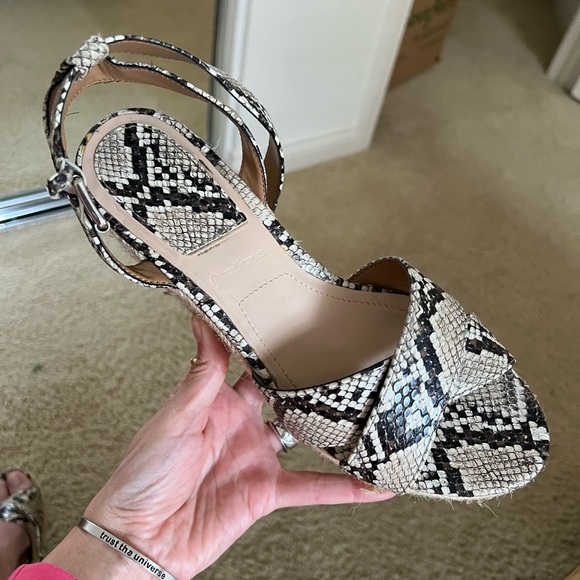 Animal print wedges STRADIVARIUS - Picture 1 of 7